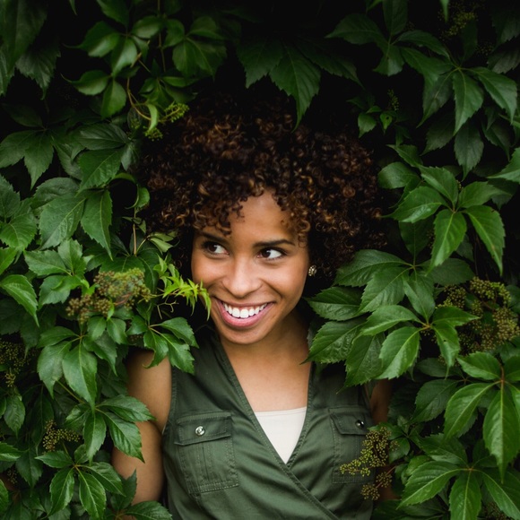 Meet your Posher, Justina - Picture 1 of 1